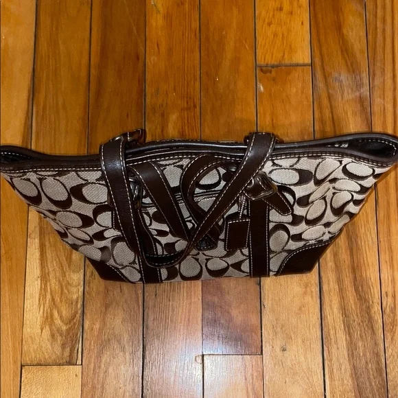 Coach Signature Tote Bag - Picture 2 of 8